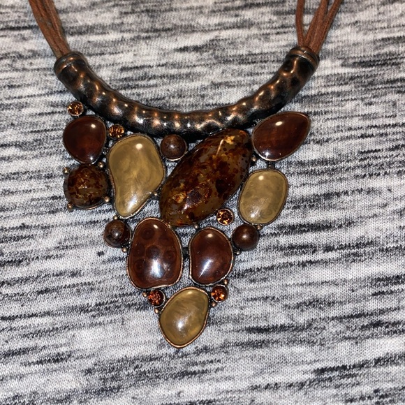 Multi-Stone Brown Triangular Statement Necklace on Brown Cords Costume Jewelry - Picture 3 of 11